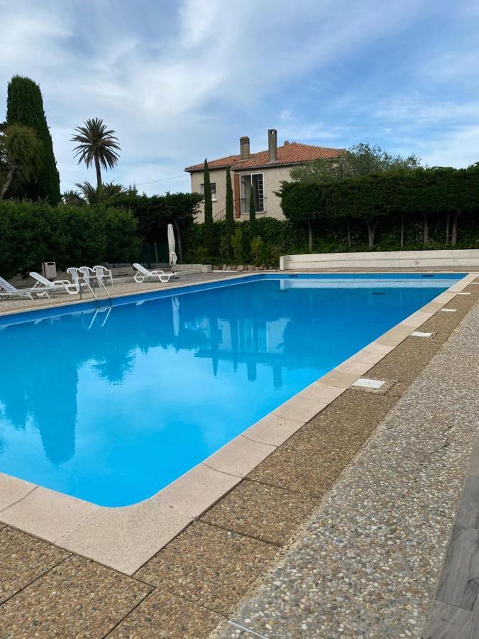 Le Patio Apartment Сен Тропе Екстериор снимка